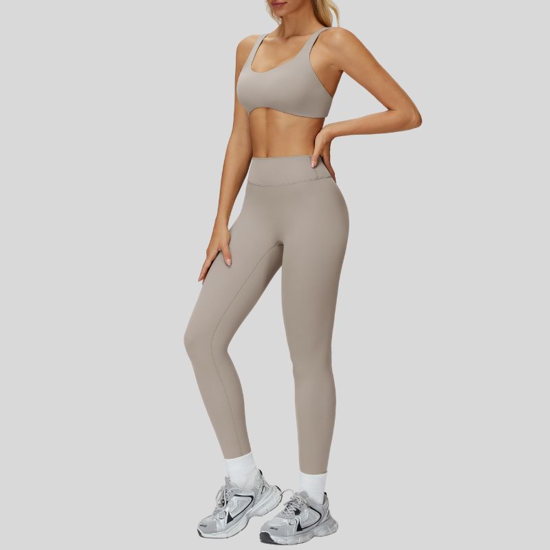 Sports bra with removable bra pads+High-waisted V-neck leggings at the back 2-piece set
